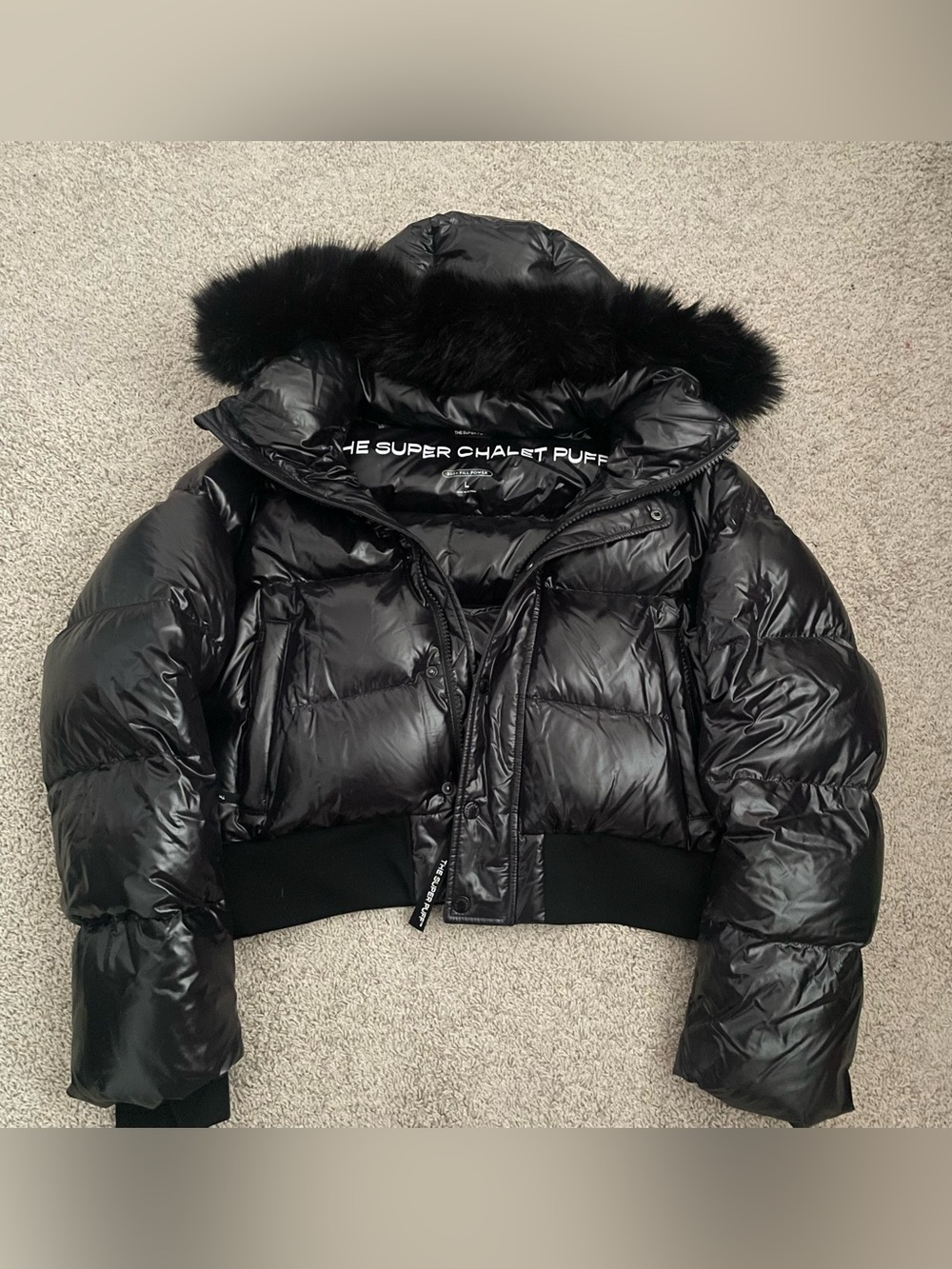 aritzia the super chalet puff
